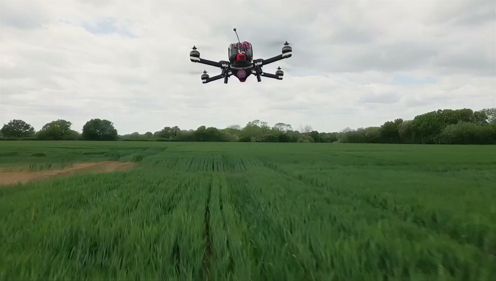 DeepAir Q10 in flight